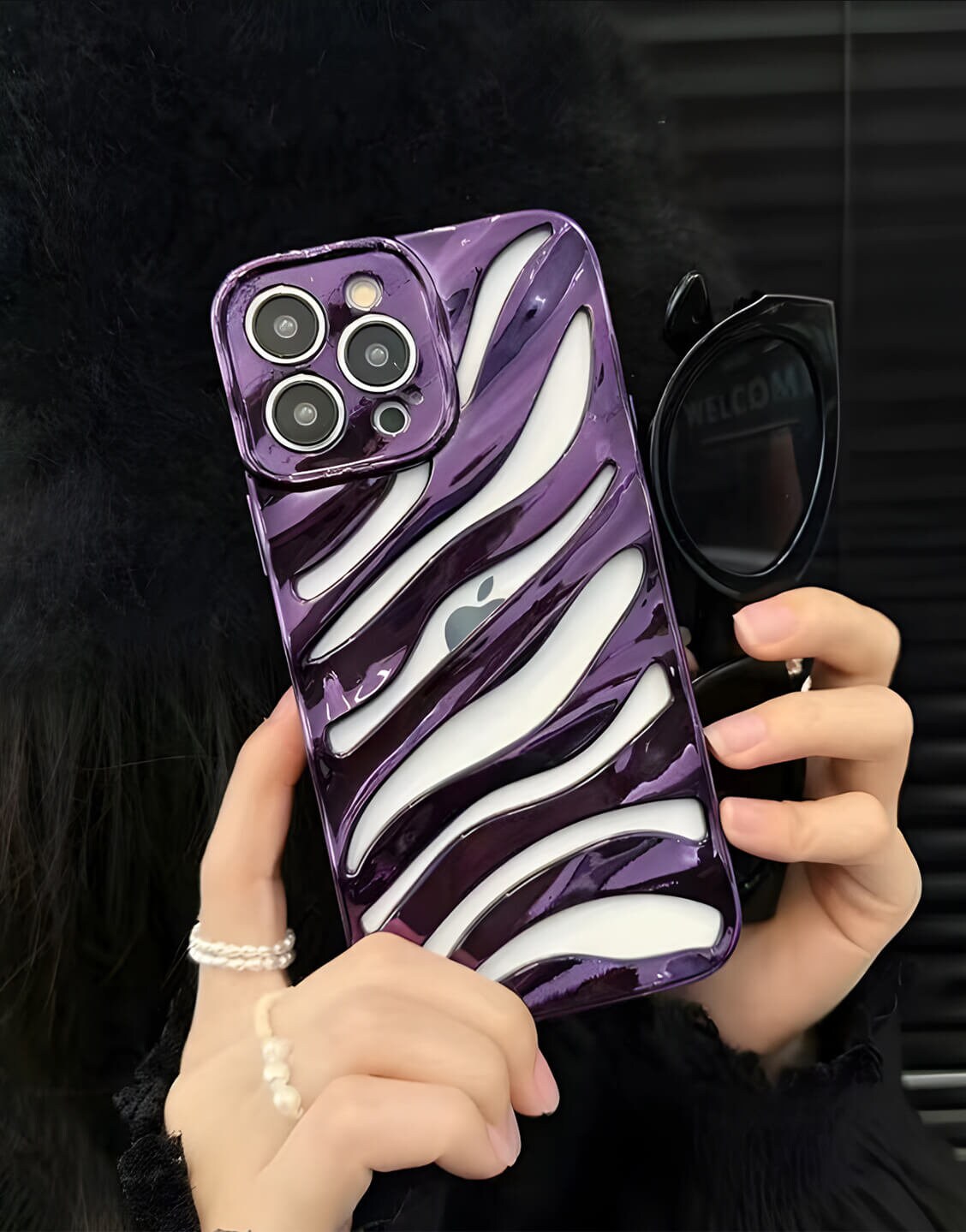 Aesthetic Grunge Striped Hollow iPhone Case - URBANLUSA