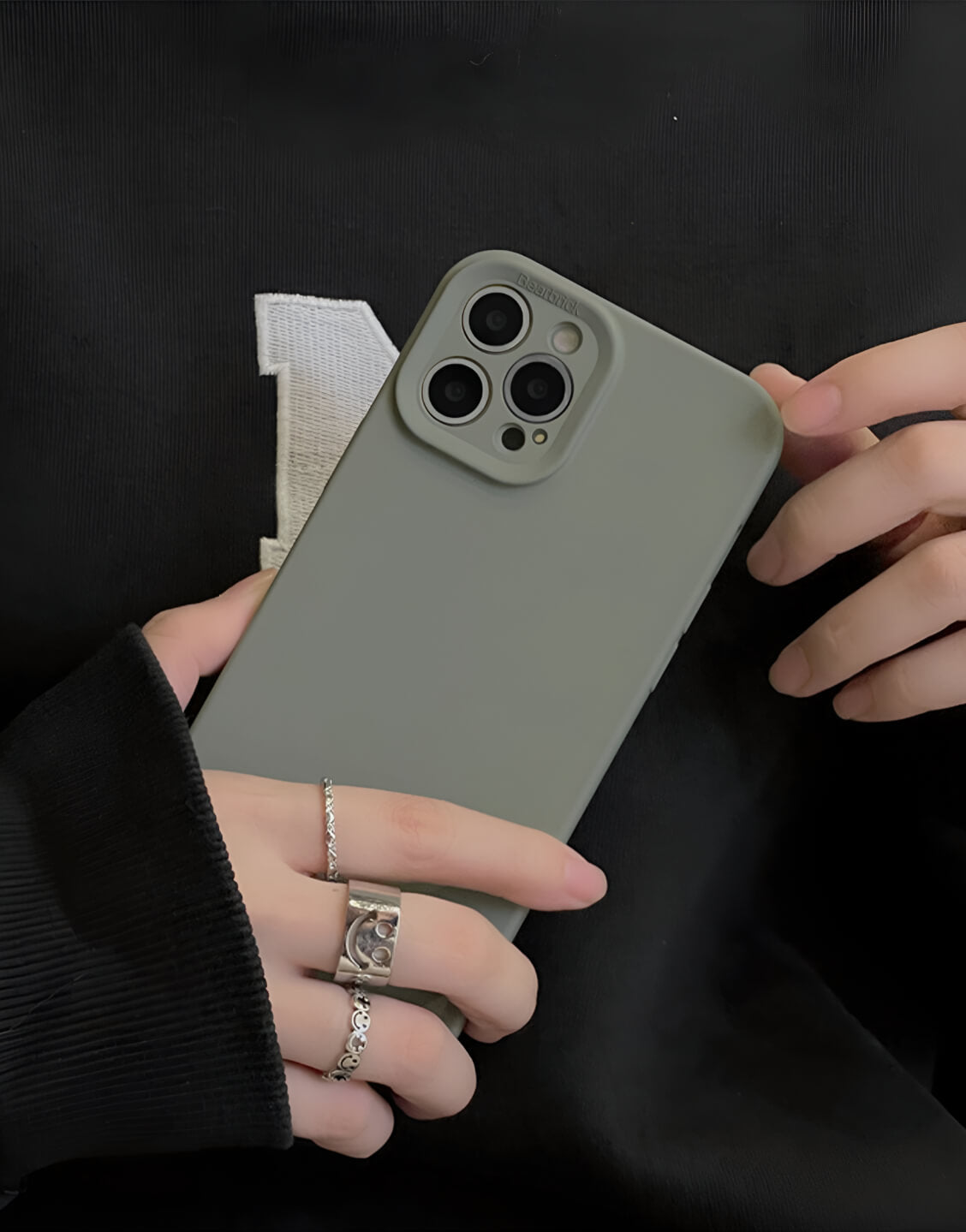 Aesthetic Minimal Dark Green iPhone Case - URBANLUSA
