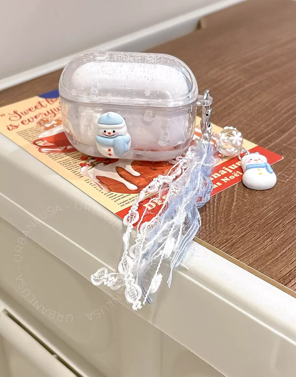 Glitter 3D Snowman Quicksand AirPods Case with Snowman Tassel Pendant