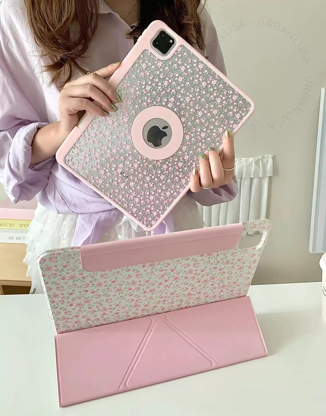 Retro Soft Pink Floral Print Magnetic iPad Case with Pencil Holder for iPad 10.2 iPad Air 5 4th 3rd Generation 10.9 2022 10th iPad 9.7 5 6th 2020 2021 2024 Pro 11 Case