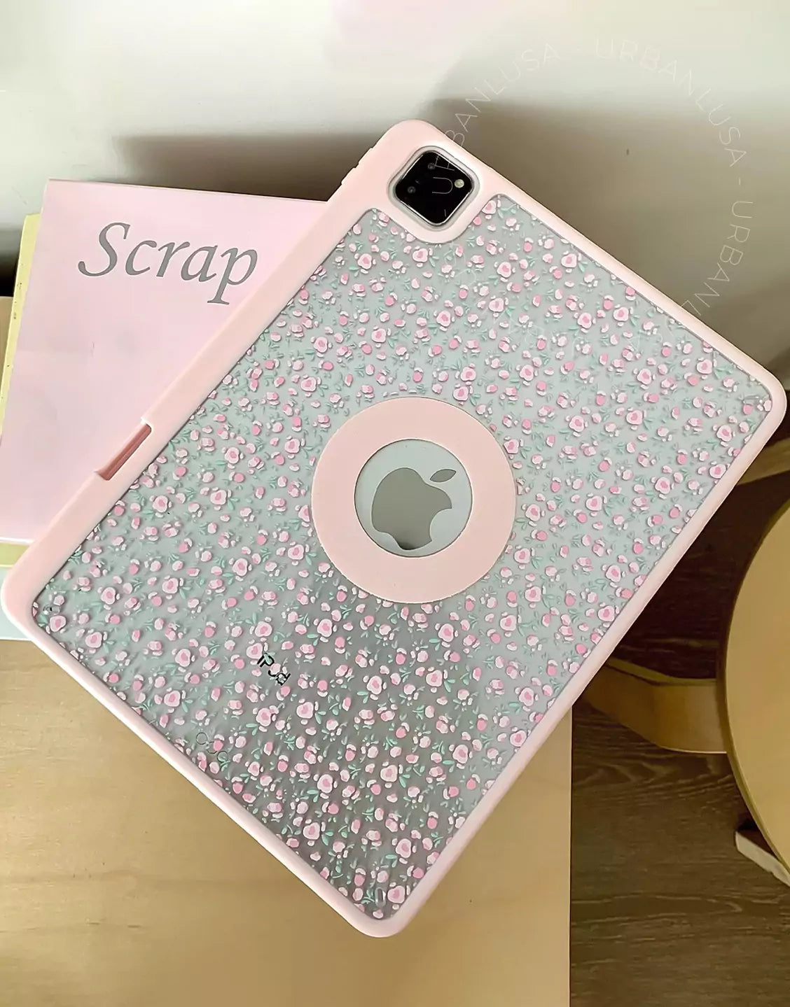 Retro Soft Pink Floral Print Magnetic iPad Case with Pencil Holder for iPad 10.2 iPad Air 5 4th 3rd Generation 10.9 2022 10th iPad 9.7 5 6th 2020 2021 2024 Pro 11 Case