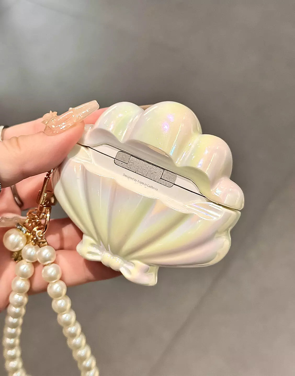 Lovely Seashell AirPods Case - URBANLUSA
