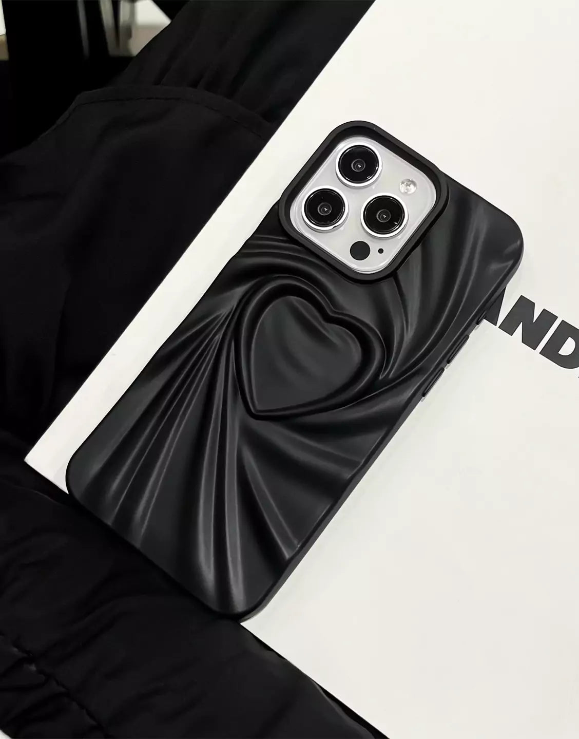 Matte 3D Wrinkled Heart iPhone Case - URBANLUSA