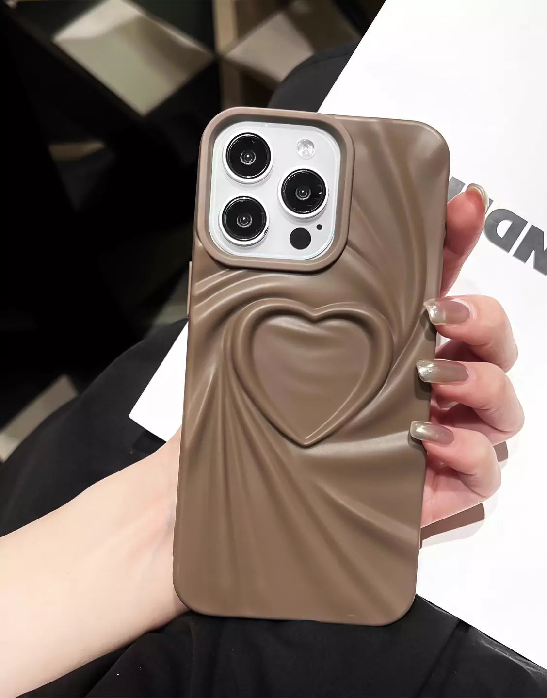 Matte 3D Wrinkled Heart iPhone Case - URBANLUSA