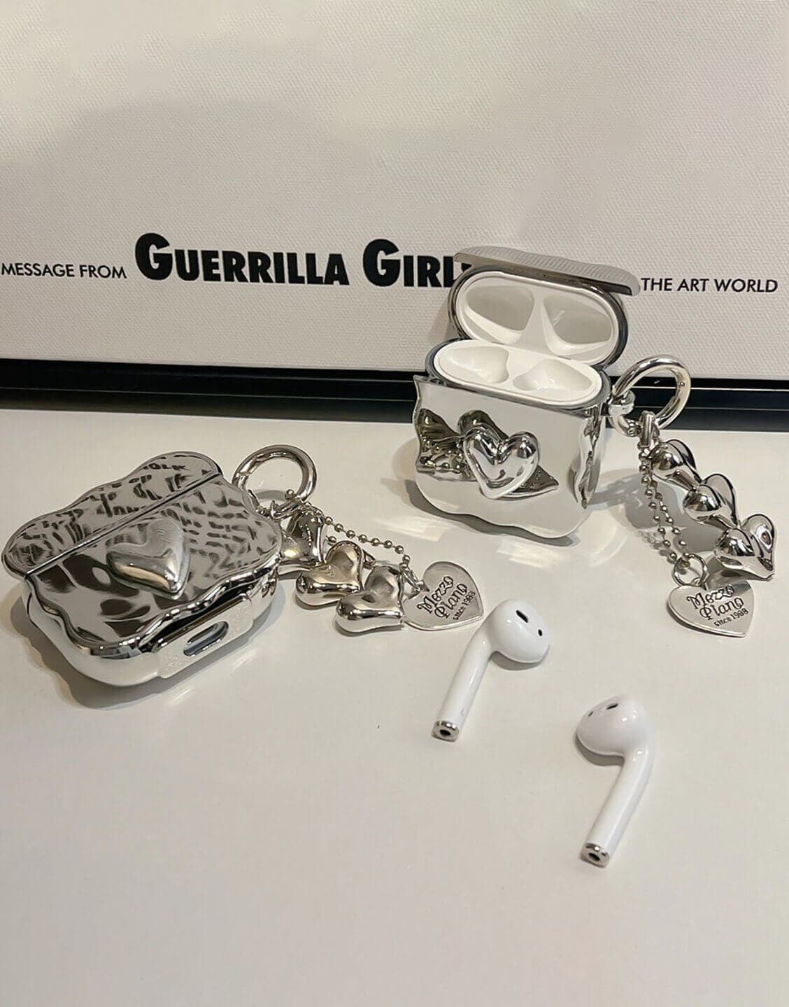 Aesthetic Silver Heart AirPods Case - URBANLUSA