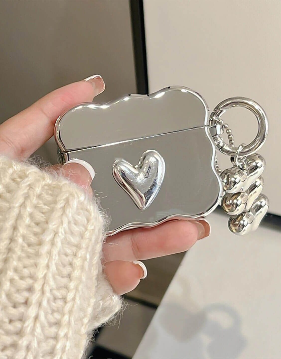 Aesthetic Silver Heart AirPods Case - URBANLUSA