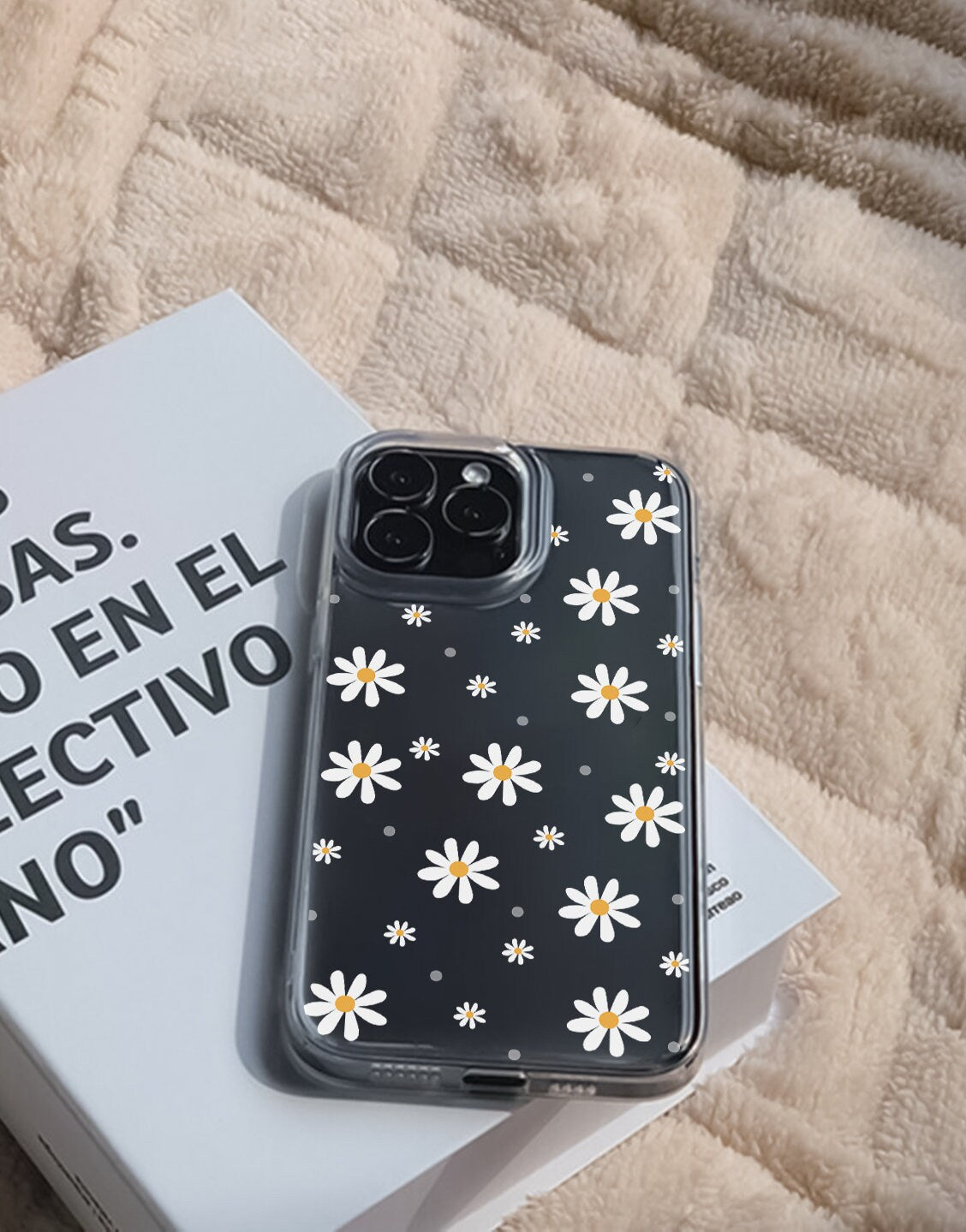 Daisy Aesthetic iPhone Case - URBANLUSA