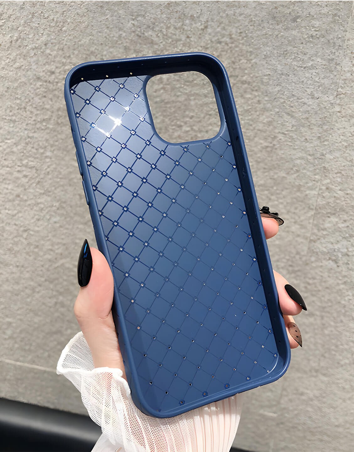 Aesthetic Classic Mesh Mininal iPhone Case - URBANLUSA