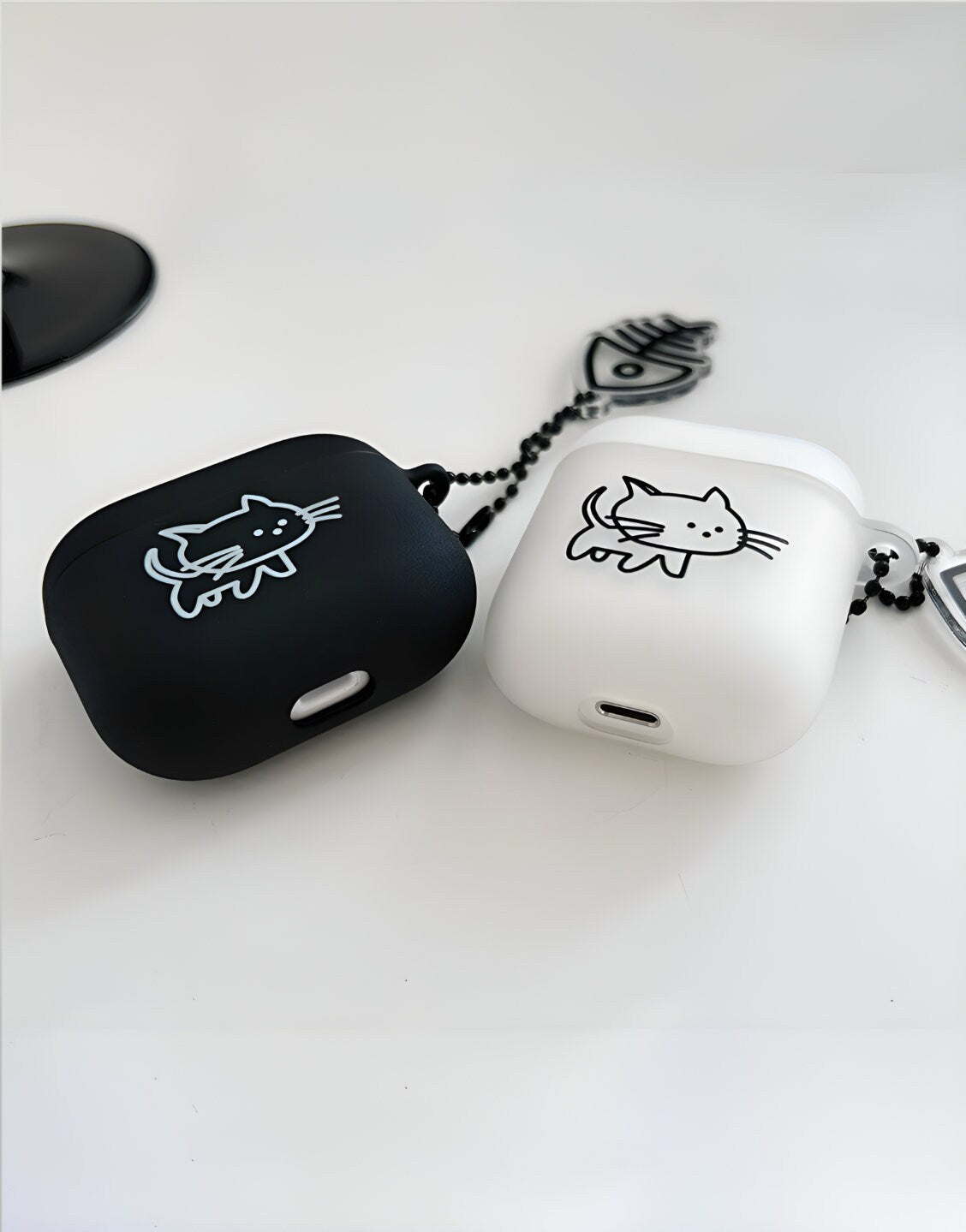 Cute Grunge Aesthetic Cat AirPods Case - URBANLUSA