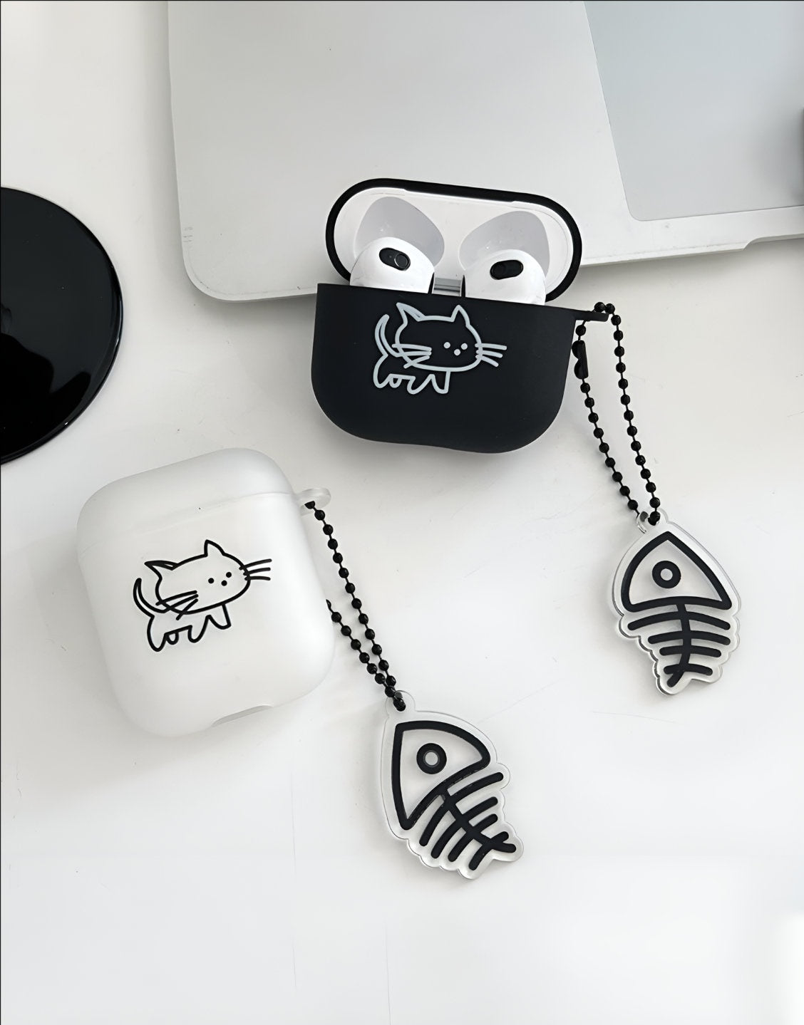 Cute Grunge Aesthetic Cat AirPods Case - URBANLUSA