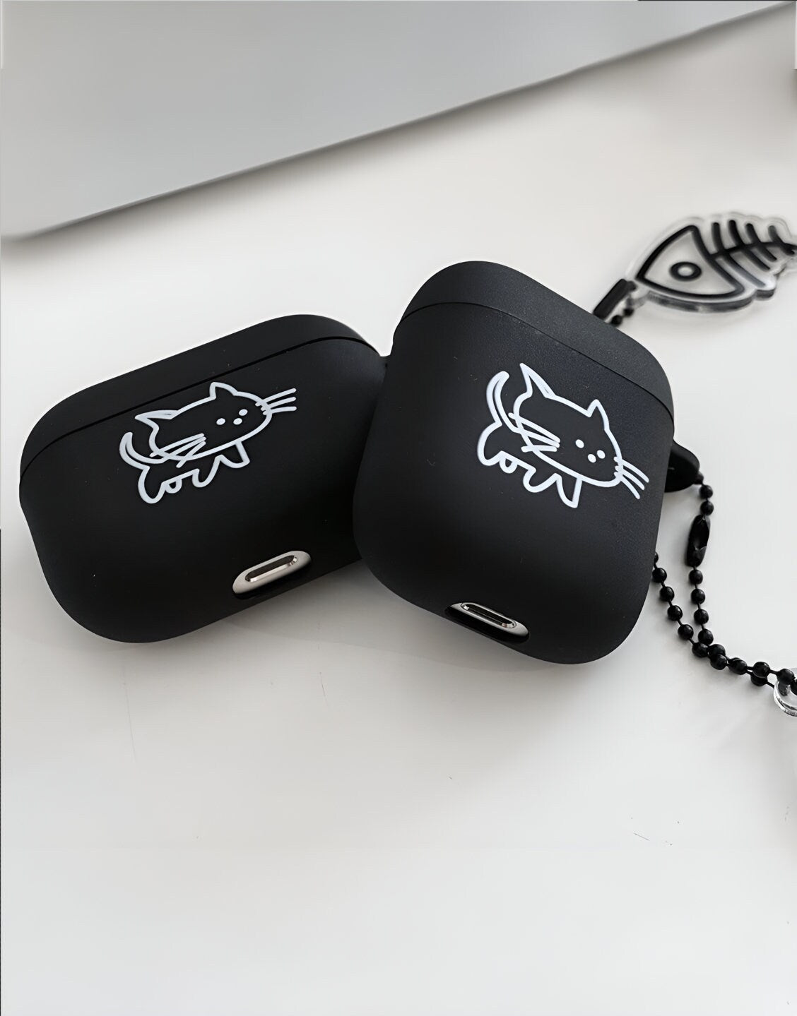 Cute Grunge Aesthetic Cat AirPods Case - URBANLUSA