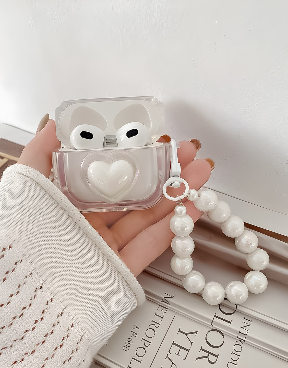 Cute Laser Heart AirPods Case - URBANLUSA