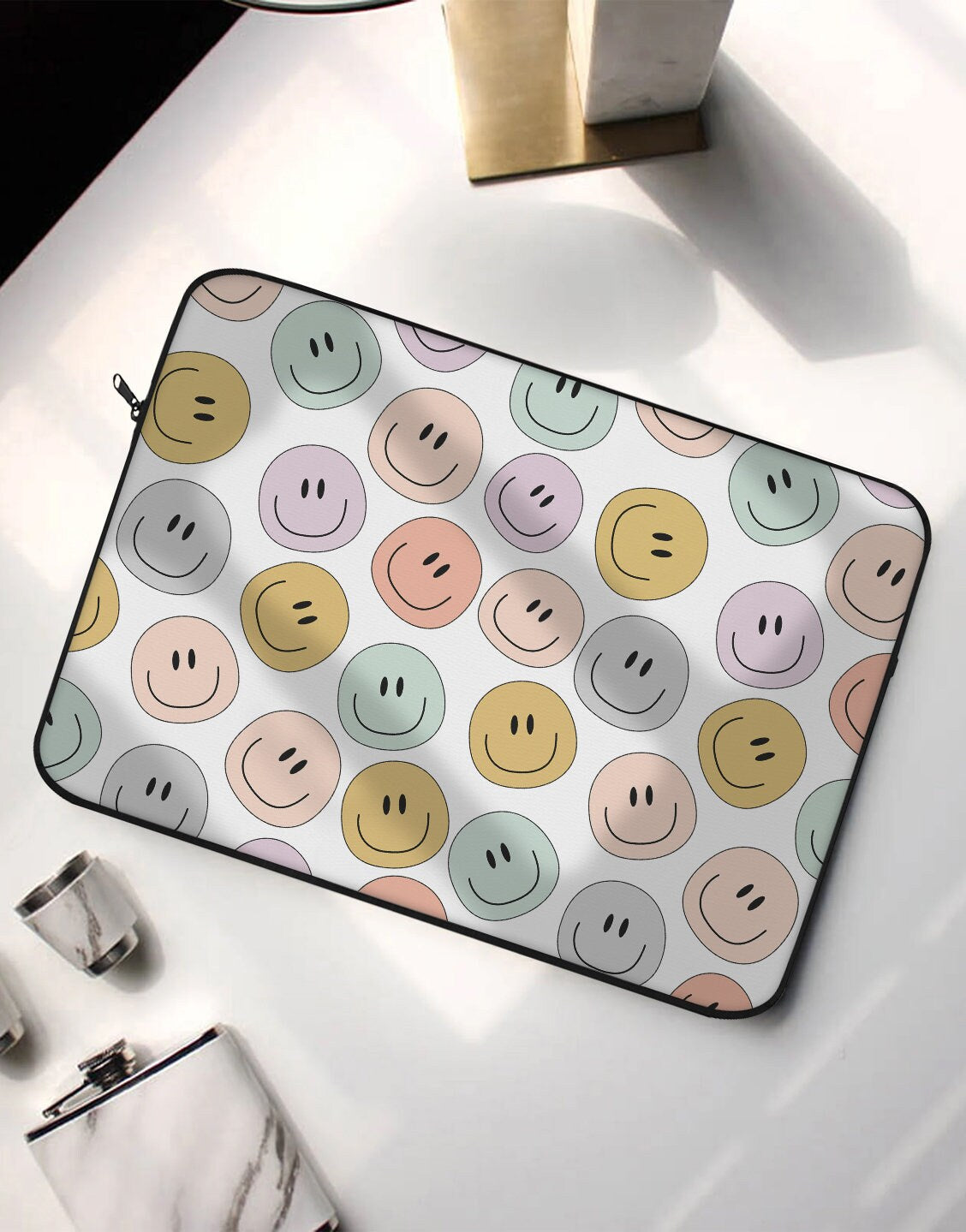 Aesthetic Smile Laptop Sleeve - URBANLUSA