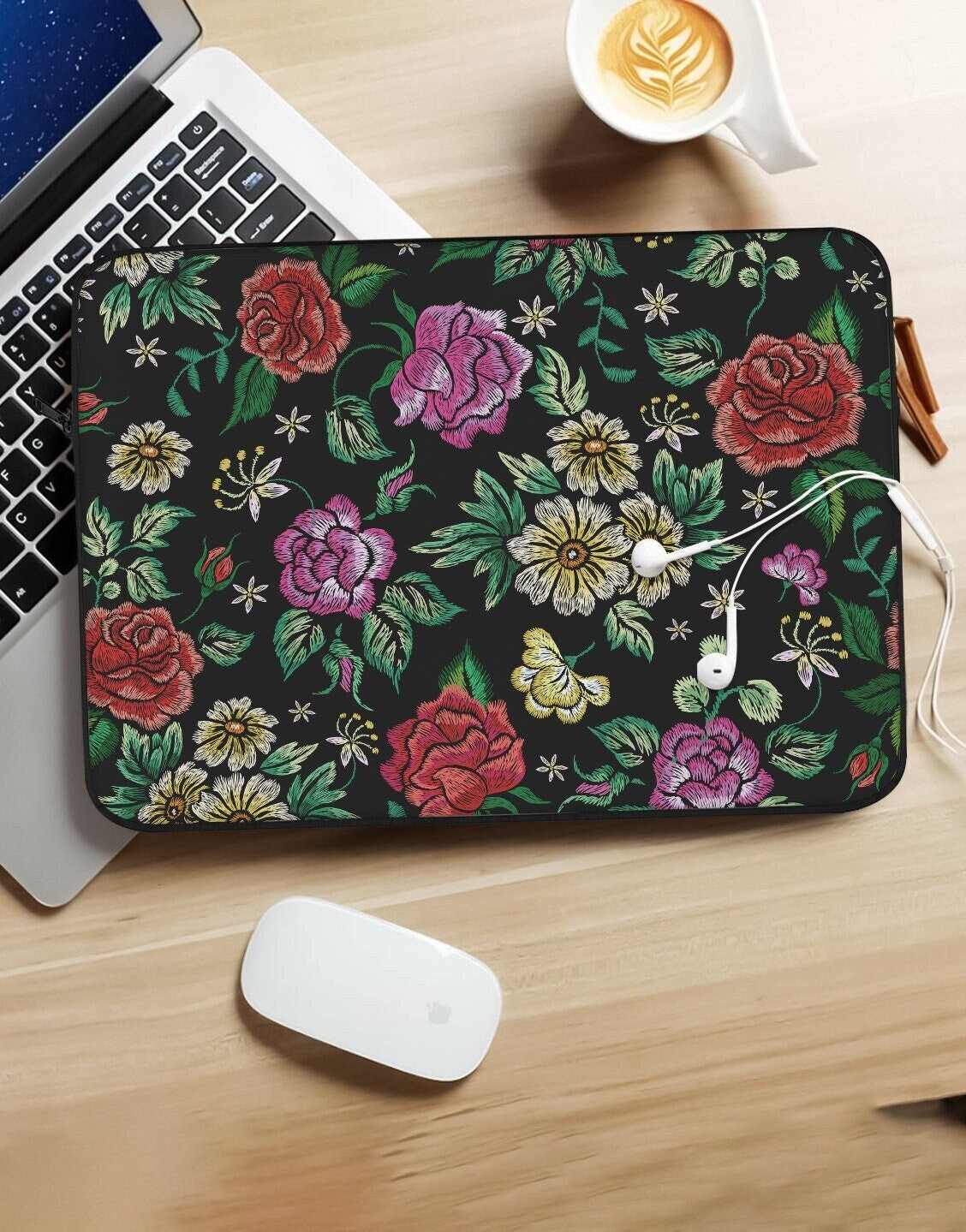 Vintage Roses Laptop Sleeve - URBANLUSA