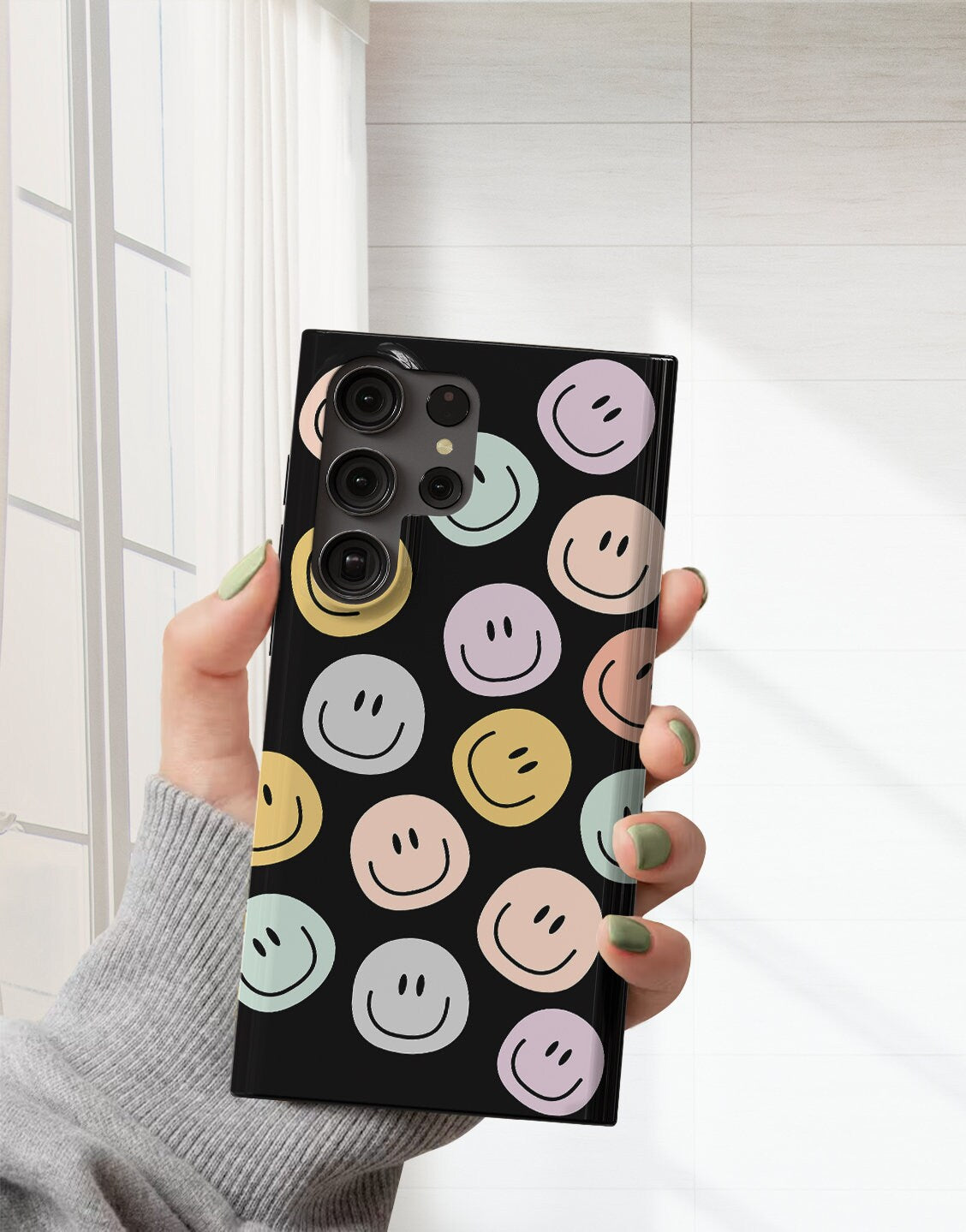 Aesthetic Smile iPhone Case - URBANLUSA