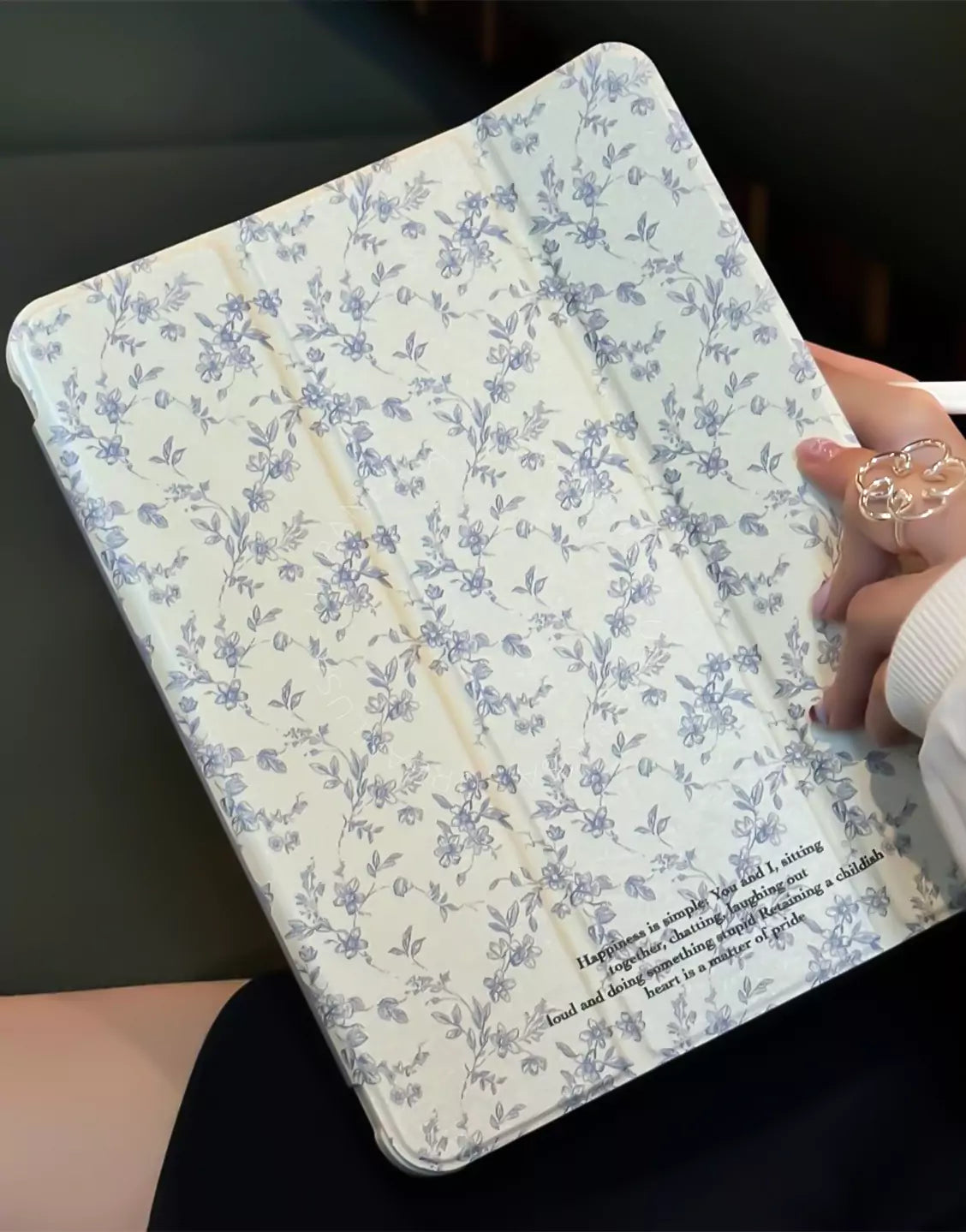 Beautiful Vintage Floral Print iPad Case with Pencil Holder for iPad 10.2 iPad Air 5 4th 3rd Generation 10.9 2022 10th iPad 9.7 5 6th 2020 2021 2024 Pro 11 Case